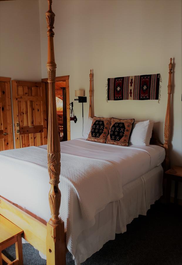 Wild Horse Inn Fraser Extérieur photo